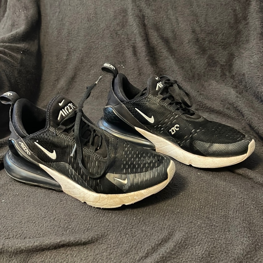 Womens Nike Air Max 270 size 8.5